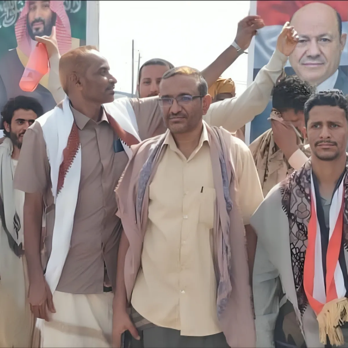 قوات “طارق صالح” تعتقل رئيس إصلاح المخا بسبب منشور على “فيسبوك”