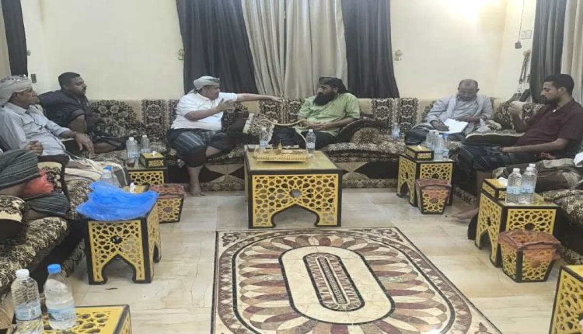 الحالمي يزور اللواء حمدي شكري ويؤكد أهمية توحيد الصف الجنوبي