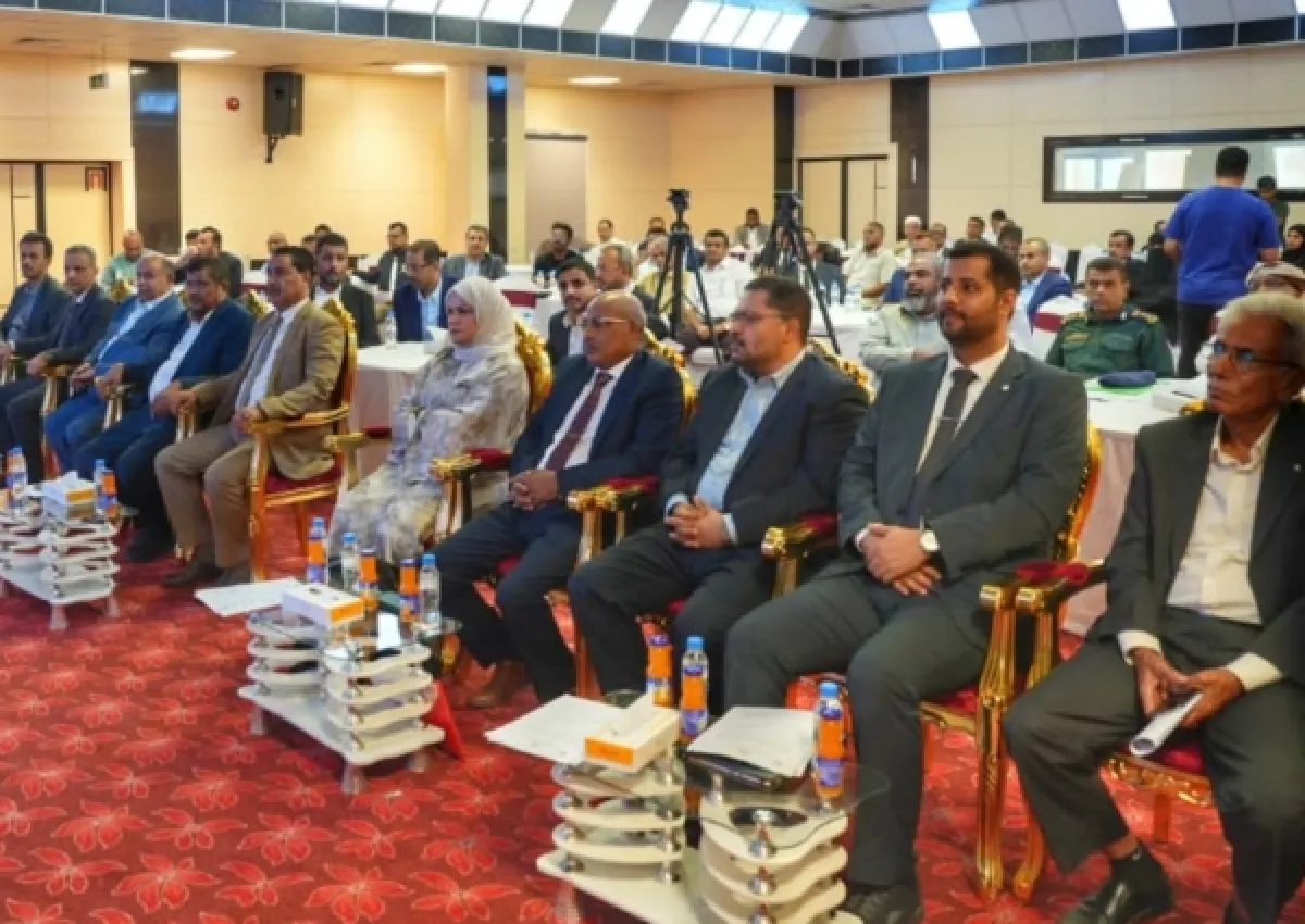 الخنبشي يؤكد أهمية توسيع صلاحيات السلطات المحلية وتعزيز اللامركزية