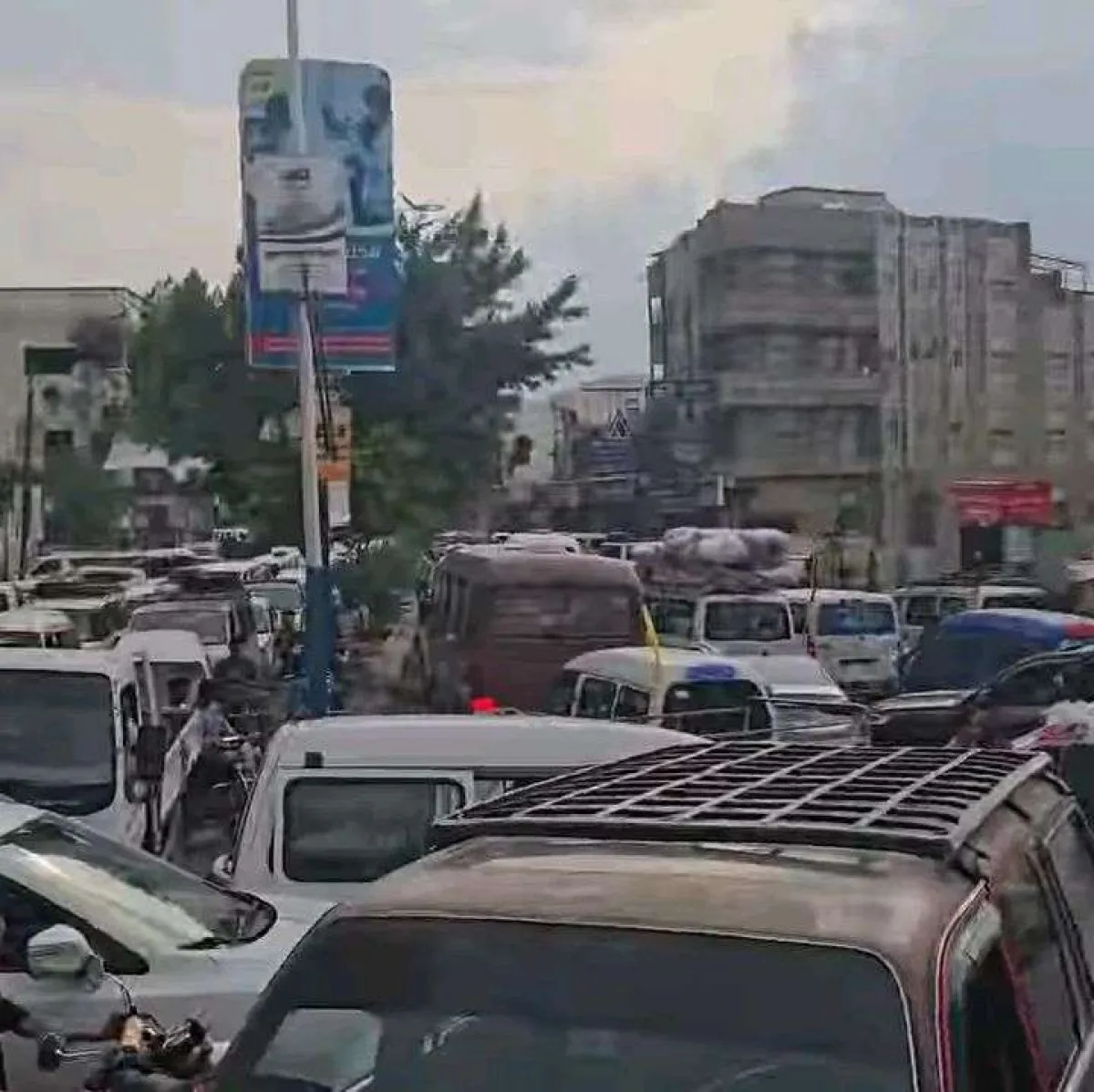 أولى بشارات العيد .. اختناق مروري حاد يشل الحركة