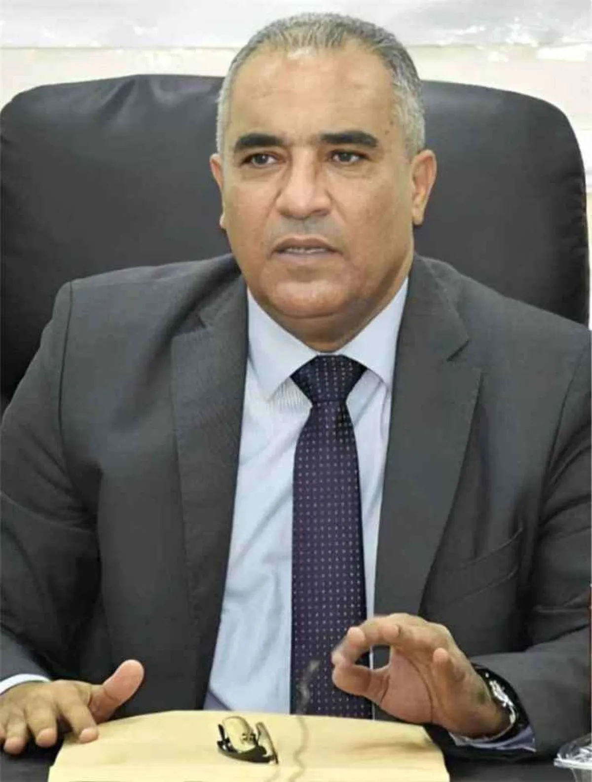 اول تحرك لوزير التربية عقب قيام ولي امر بضرب معلمات بمدرسة بعدن