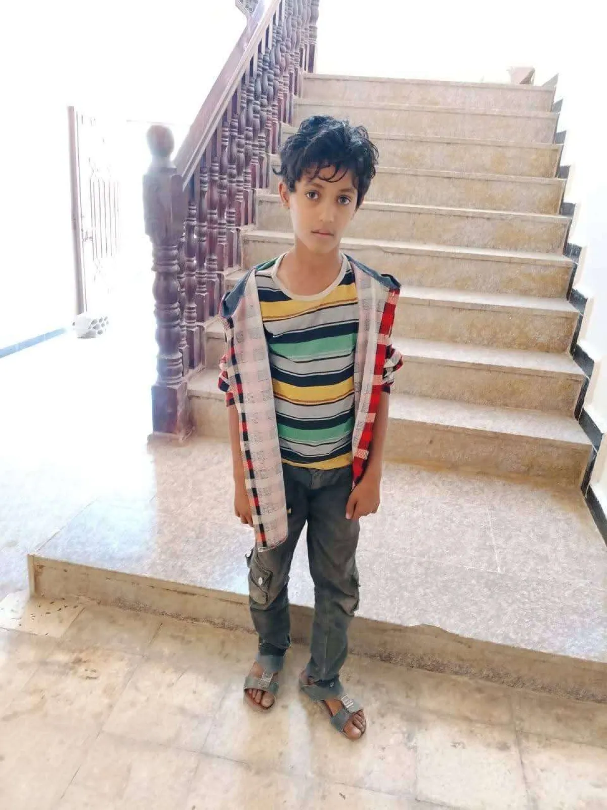 سجن طفل من اسرة فقيرة سرق مبلغ مالي بالضالع