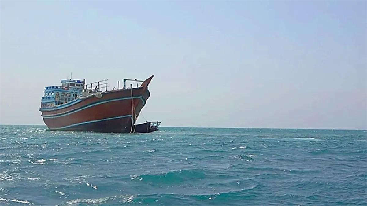 إيران تنقل حرسها الثوري وخبراء أجانب إلى قرب باب المندب