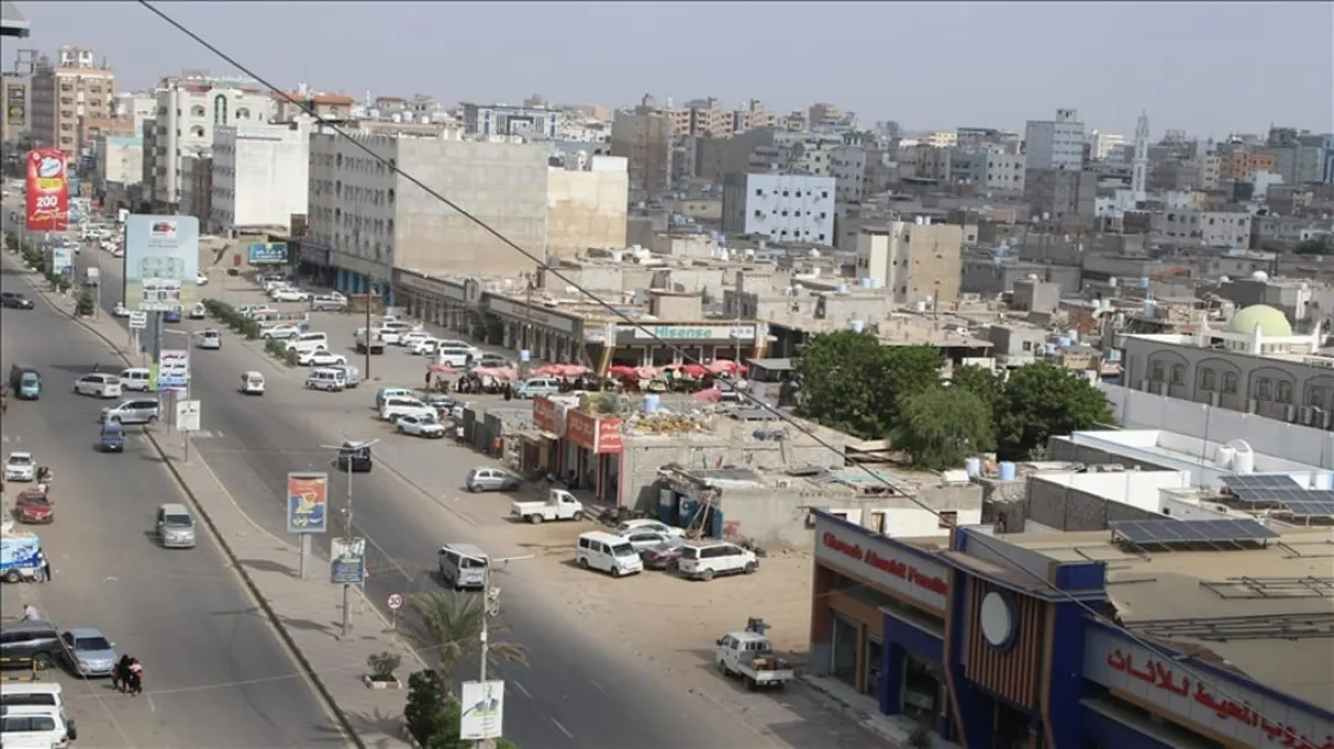 عدن.. سكان يطالبون بوقف محاولات الاستيلاء على متنفس حيهم بالمنصورة 