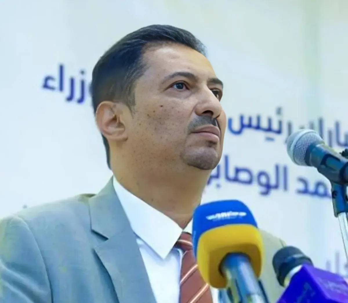 الحكومة اليمنية تعلن بدء تحويل مستحقات الطلاب المبتعثين في الخارج