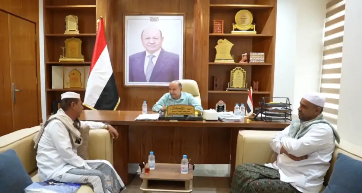 عضو مجلس القيادة الرئاسي يؤكد دعم جهود تعزيز السلم المجتمعي