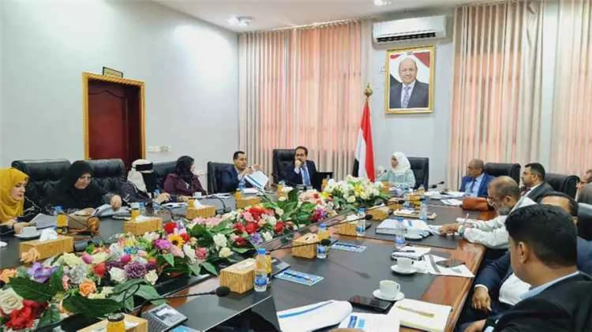 رئيس اللجنة الوطنية للمرأة تترأس لقاءً تعريفياً بعدن لتعزيز دور المرأة في مكافحة الفساد وترسيخ النزاهة