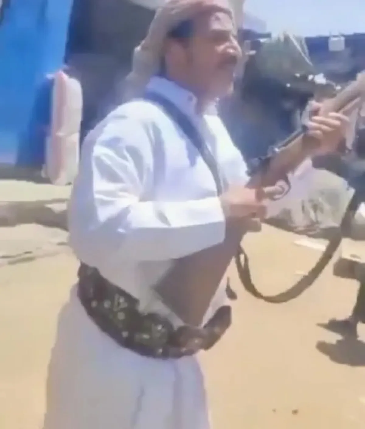 برلماني في صنعاء يطعن في إجراءات فحص DNA لميرا صدام حسين  