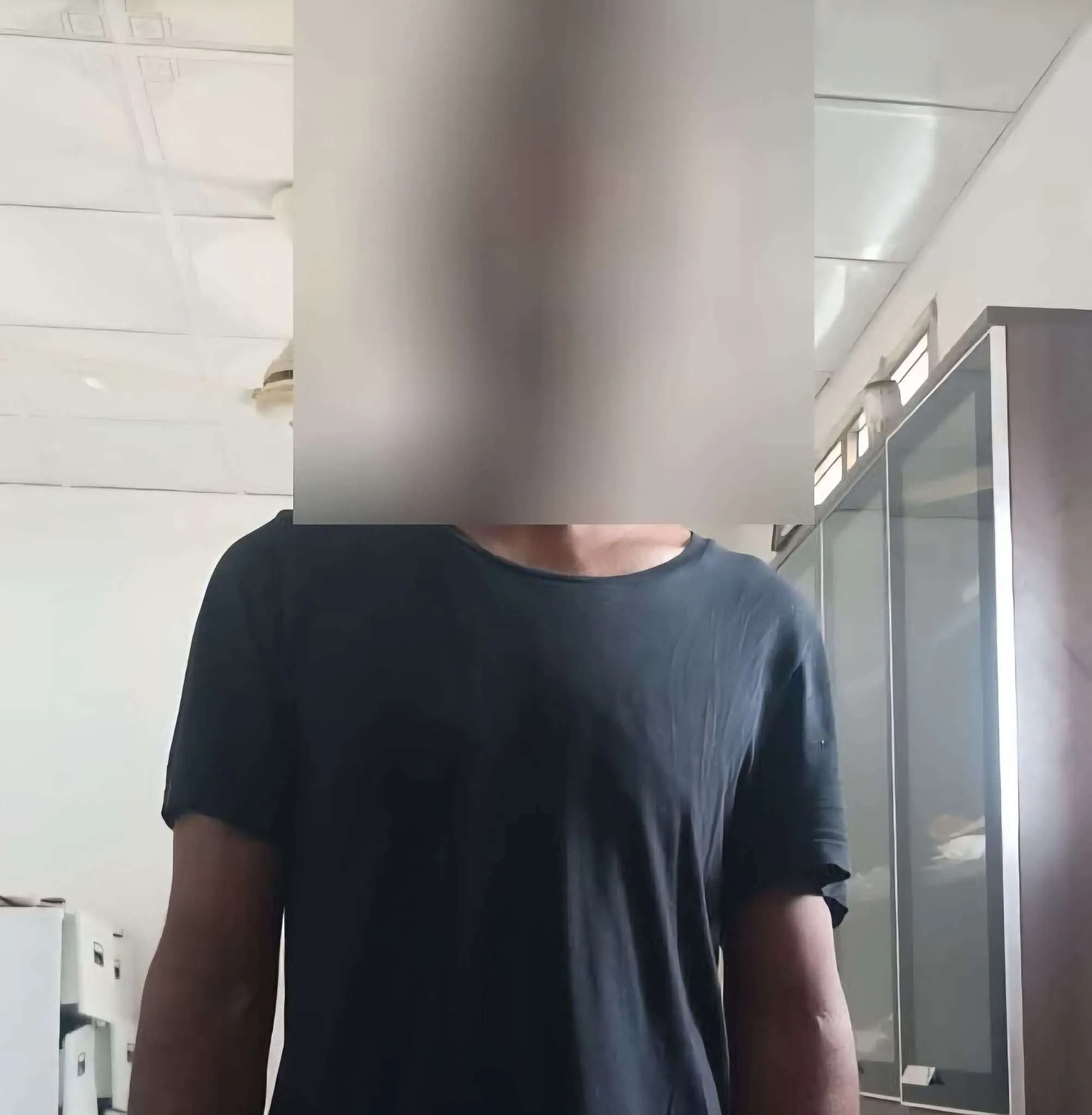 شرطة البريقة تلقي القبض على مروج حبوب مخدرة ضمن حملة أمنية مستمرة لمكافحة المخدرات