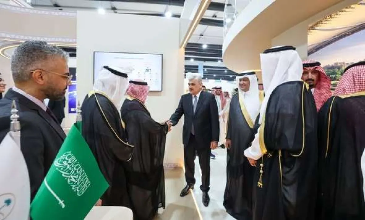 مسؤول أذربيجاني يطلع على مشاريع البرنامج السعودي لتنمية وإعمار اليمن في باكو