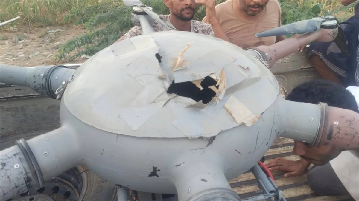 الجيش يُسقط طائرة مسيّرة حوثية محمّلة بمتفجرات شمالي حرض