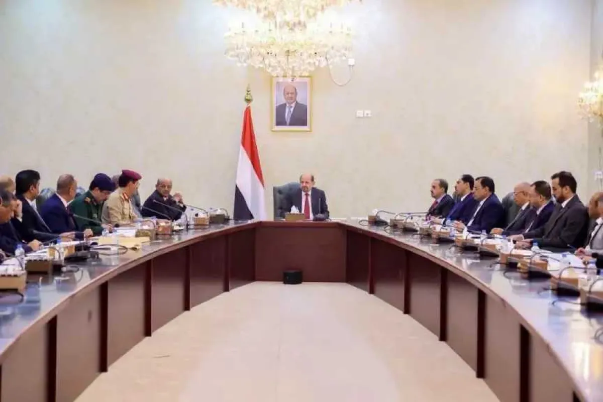 هل ترتفع الأسعار؟ قراءة اقتصادية تكشف تداعيات قرار تحرير سعر الدولار الجمركي في اليمن
