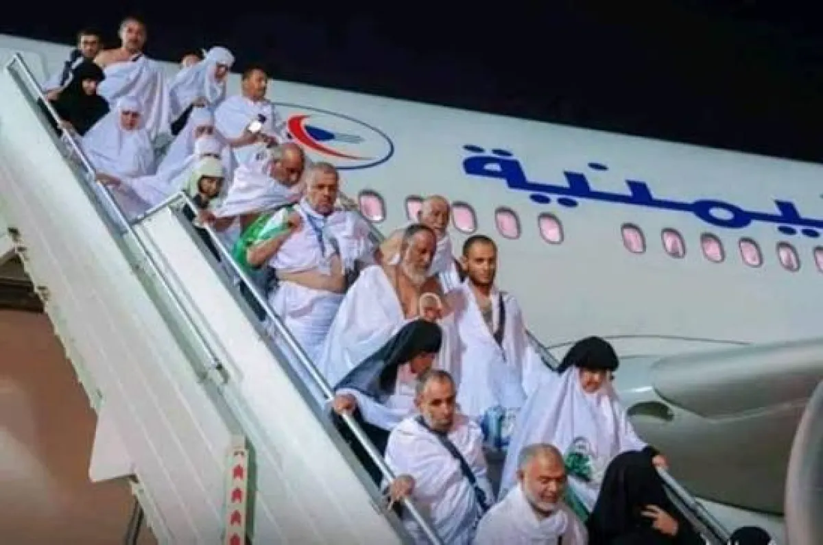 400 من أسر الشهداء ومعاقي الجيش اليمني يتجهون إلى الحج بدعم سعودي.. وترتيبات مكثفة لاستقبالهم