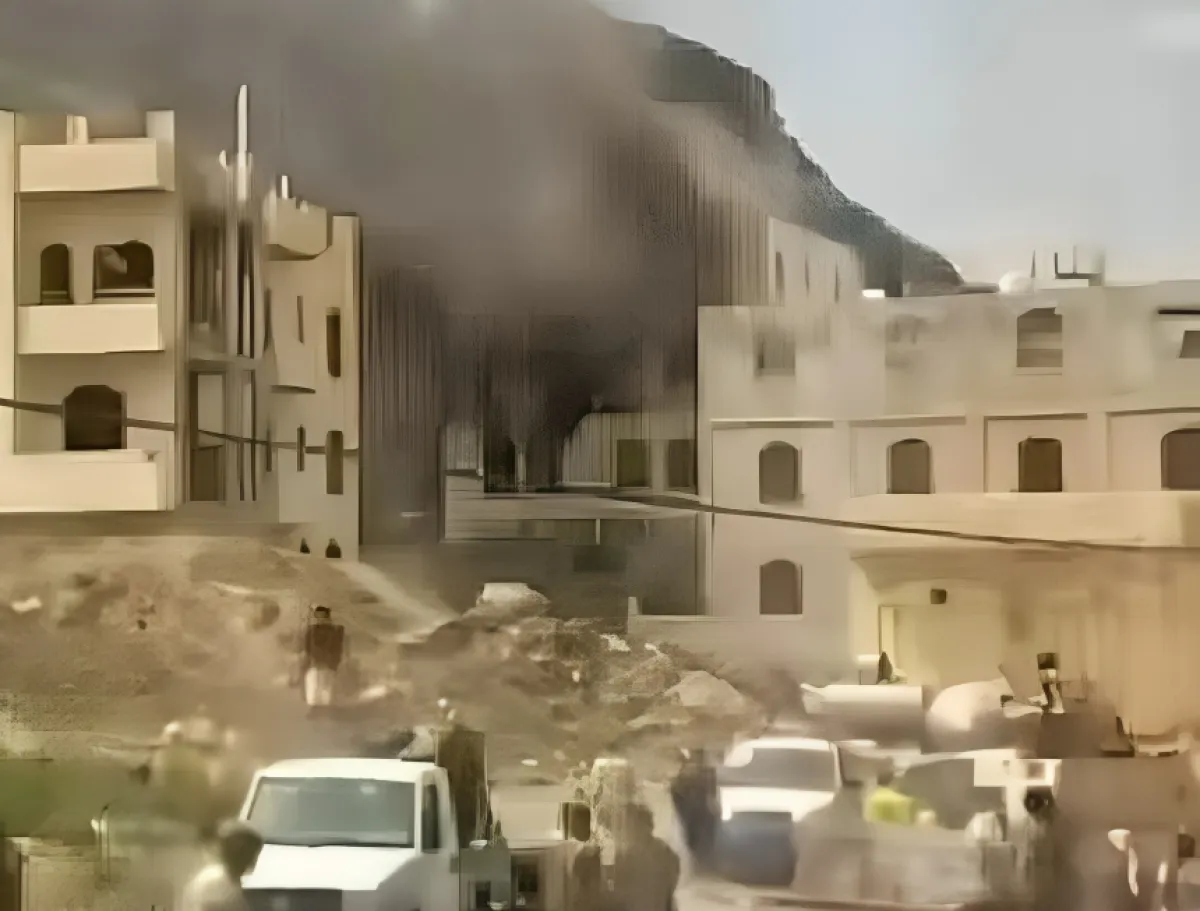 شبكة حقوقية: جماعة الحوثي تفجر منزل العميد الصايدي المعتقل لديها منذ 7 سنوات في صنعاء