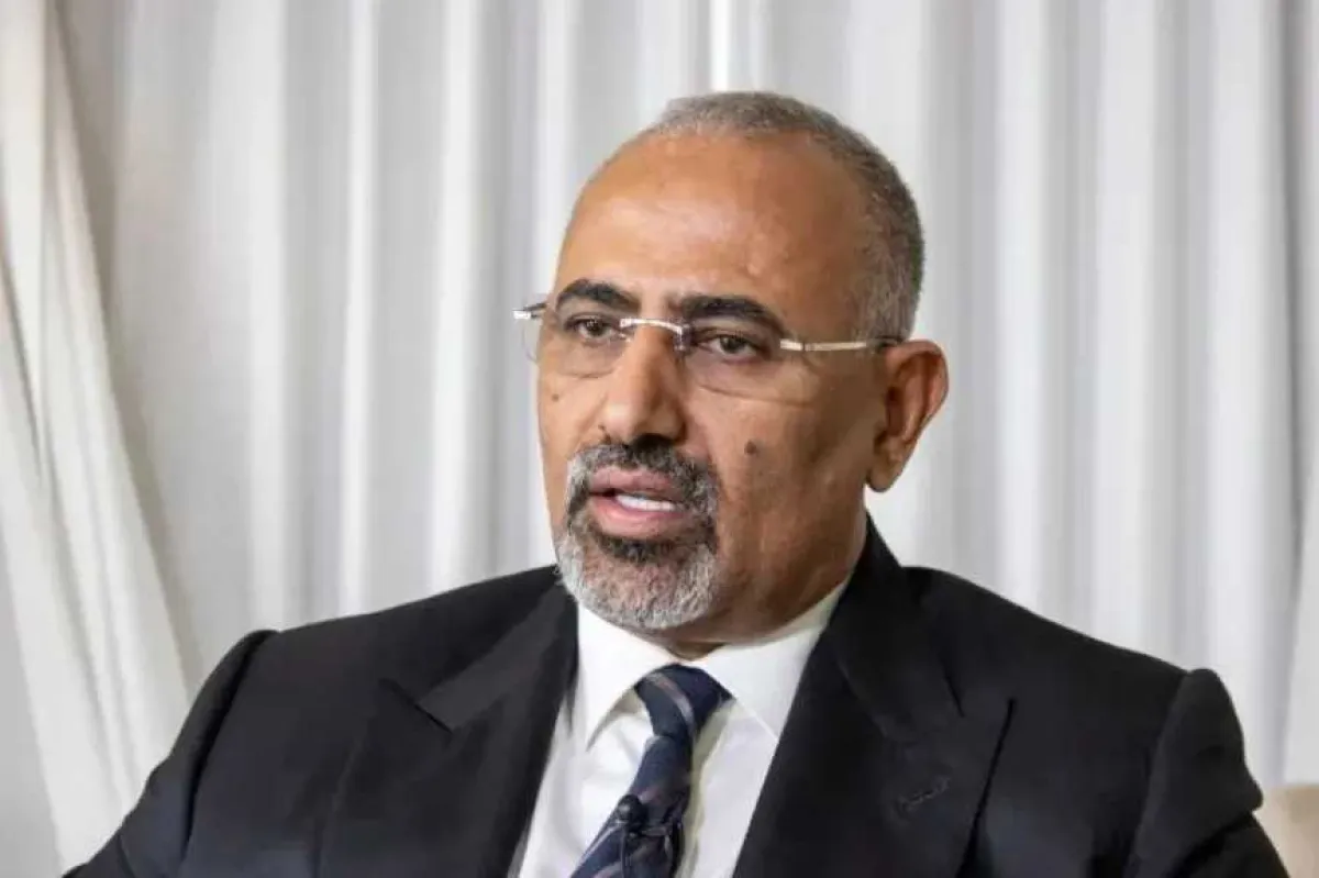كاتب صحفي يهاجم مشروع عيدروس الزبيدي: “انكشفت الجرائم وسقطت شعارات الكراهية”