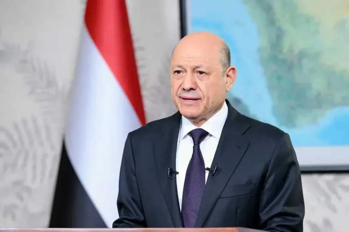 ظل عيدروس الزبيدي المقرب من الرئاسة اليمنية يخرج للعلن بتصريحات صادمة عن الوحدة والرئيس العليمي