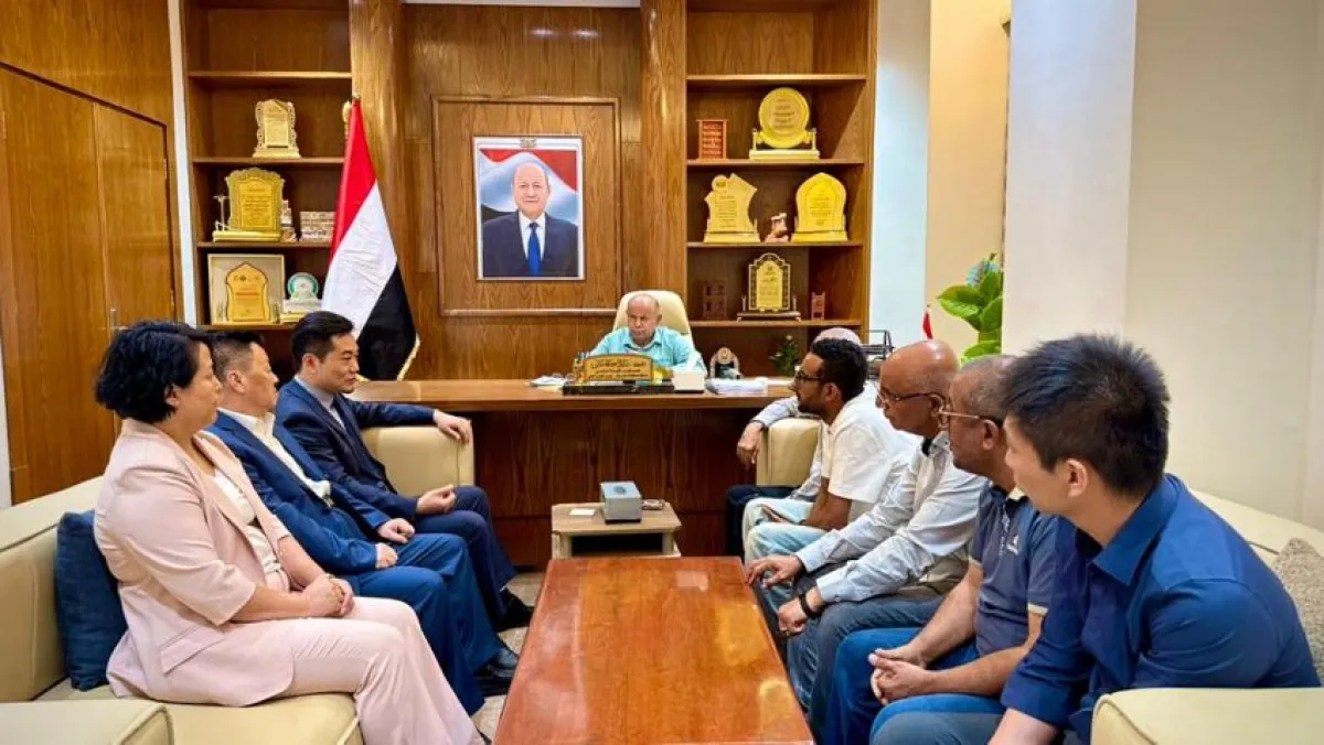 مباحثات في حضرموت مع شركة صينية لدعم مشاريع الطاقة البديلة والكهرباء