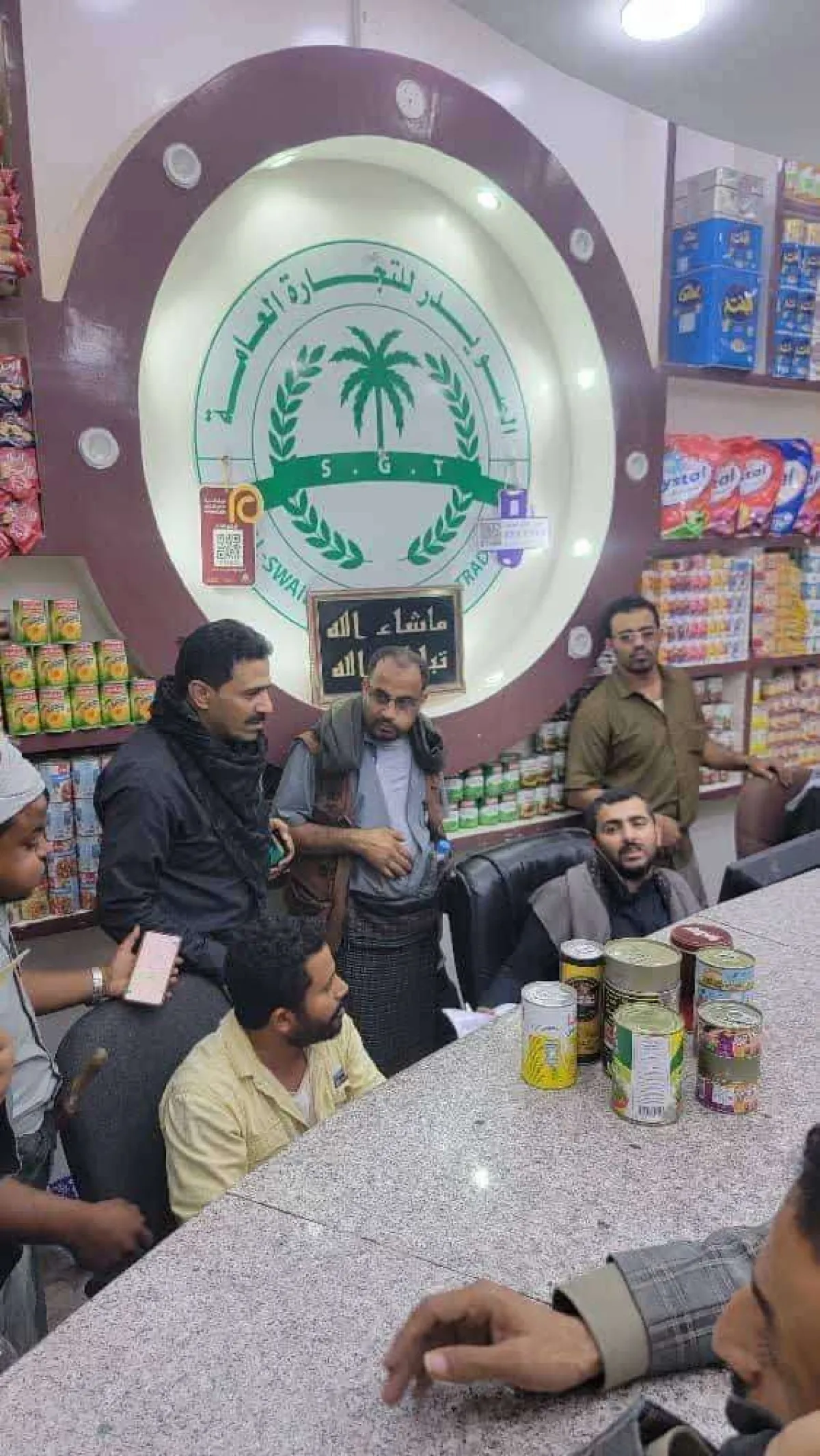 بعد ضبط مواد منتهية الصلاحية .. مطالبات بتكثيف الرقابة على الأسواق والمخازن في بيحان