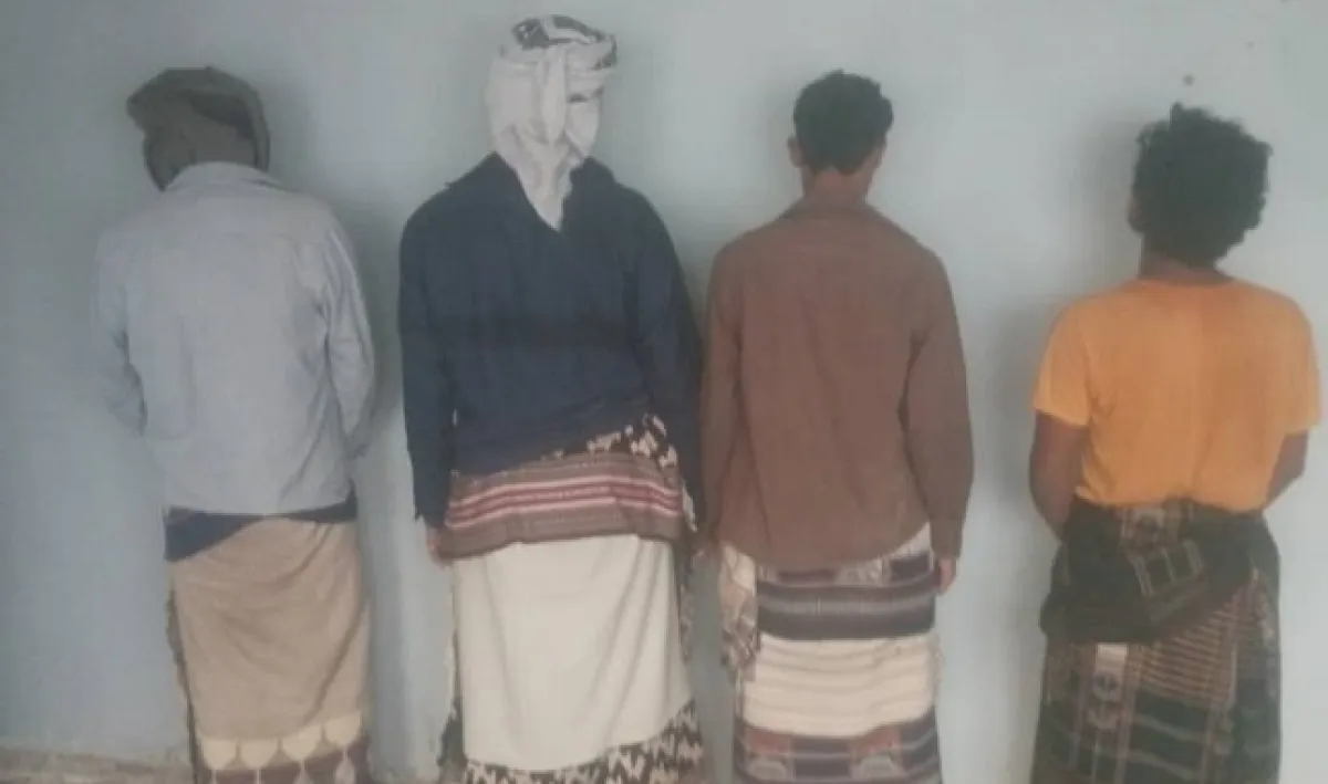 شرطة أبين تعلن ضبط عصابة تقطع وجبايات في مديرية خنفر