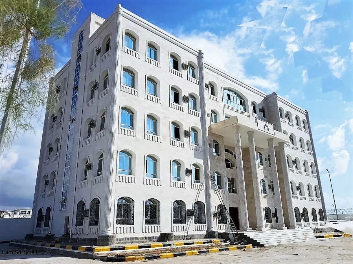 النيابة العامة تصدر أمر قبض قهري بحق متهم باعتداء جنسي على طفل في عدن