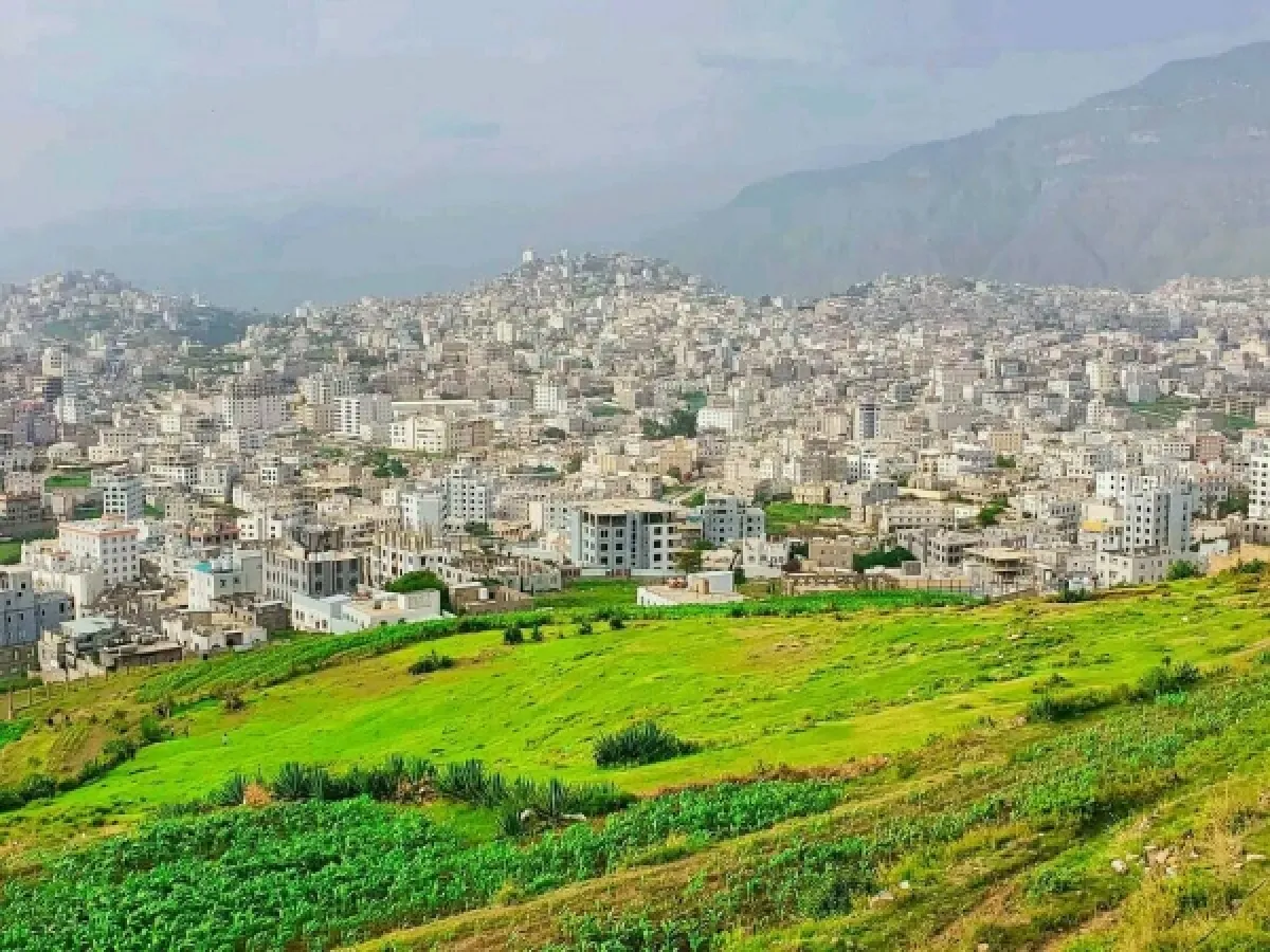 اعتداء وحشي على امرأة في يريم يثير غضباً واسعاً وسط اتهامات بتواطؤ حوثي