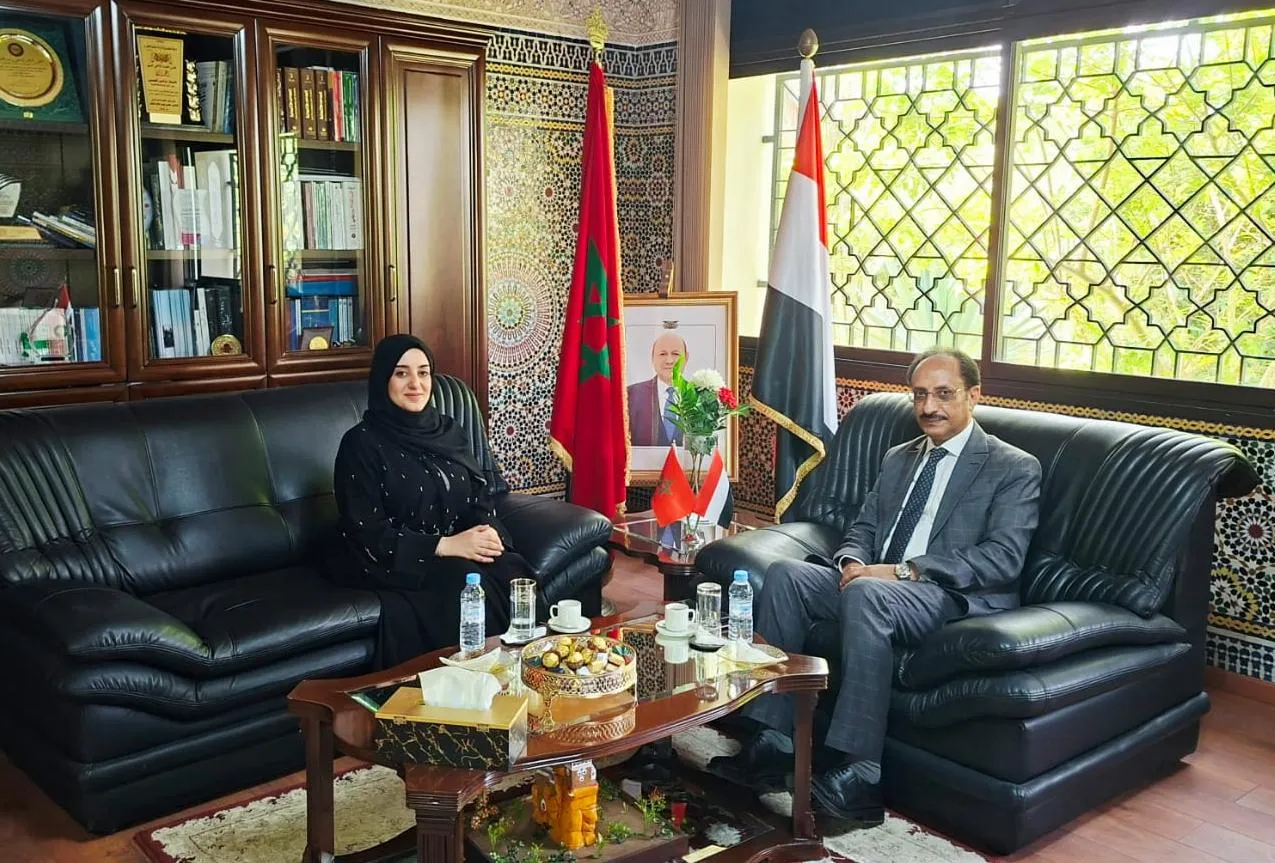 السفير عزالدين الأصبحي يستقبل الأستاذة عبير الحضرمي بالرباط __