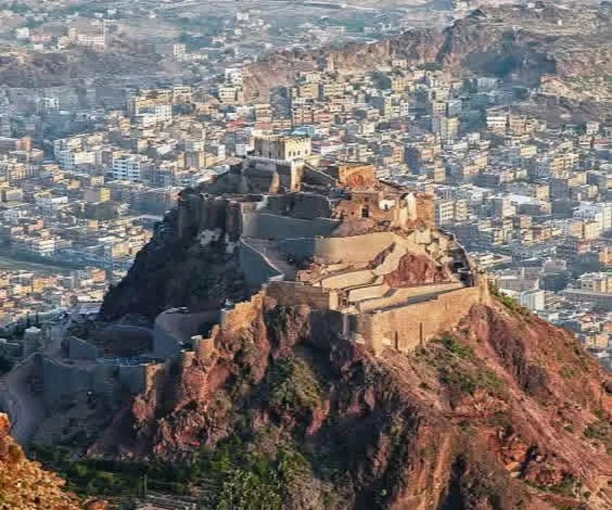 تعز.. القبض على المتهم الرئيسي في اغتيال موظف الصليب الأحمر “حنا لحود”