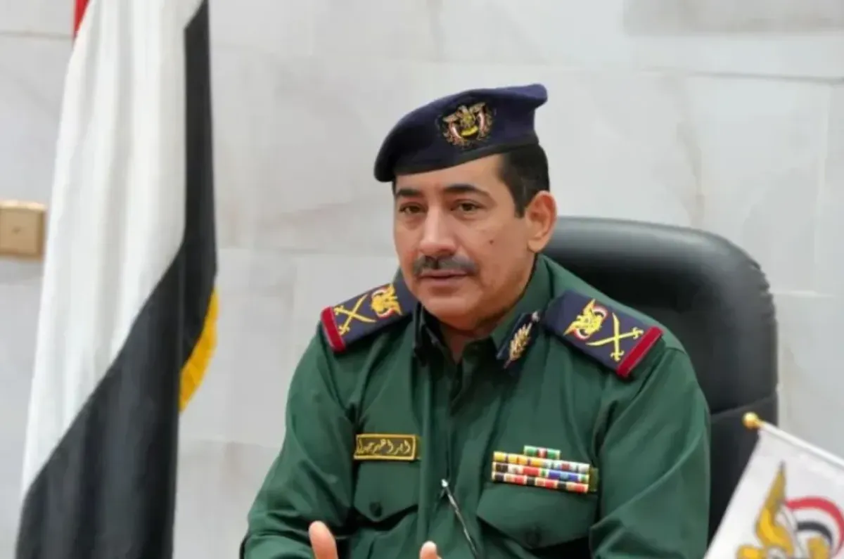 وزير الداخلية اليمني: ضبط المتهم باغتيال موظف "الصليب الأحمر" يعكس كفاءة أمن تعز