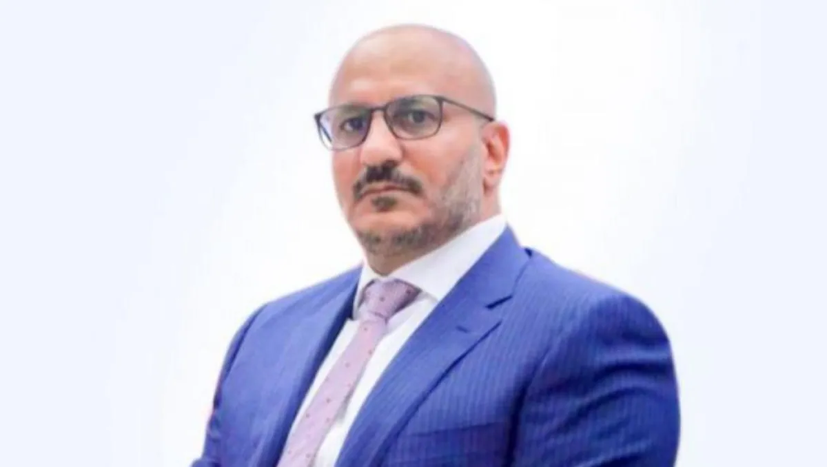 طارق صالح يطّلع على ترتيبات الحجاج اليمنيين ويشدد على تحسين الرعاية وتسهيل الإجراءات