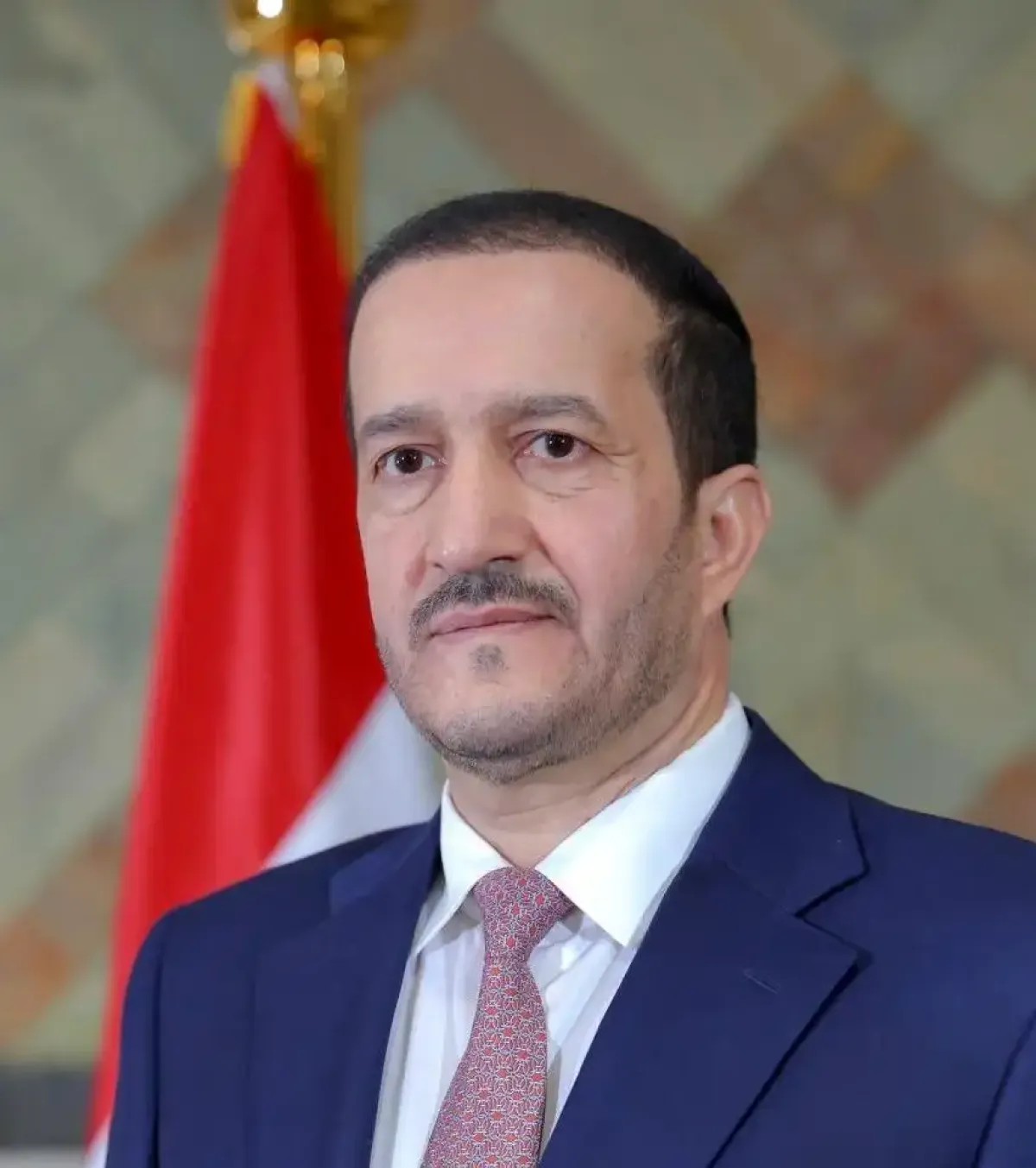 عضو مجلس القيادة الرئاسي عثمان مجلي يطّلع على أوضاع الحجاج اليمنيين
