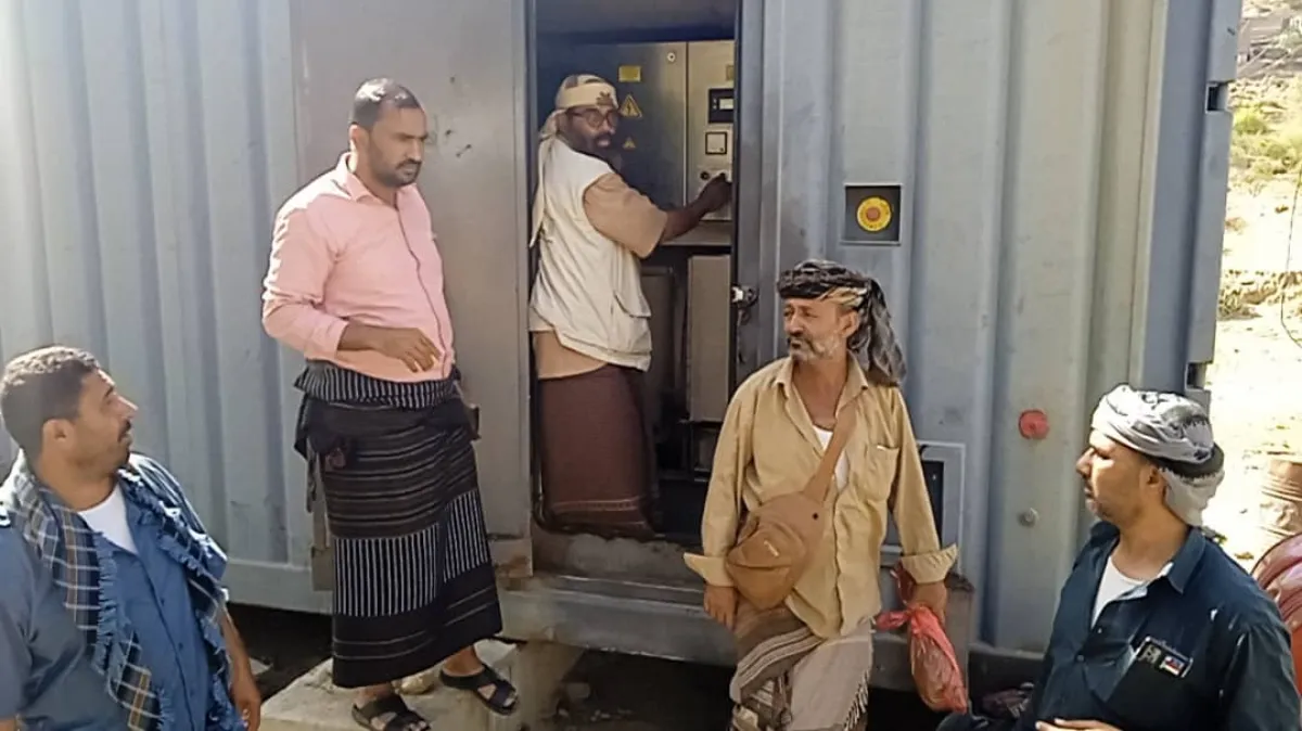 مدير عام سرار يافع يتفقد محطة الكهرباء ويشيد بجهود العاملين استعداداً لعيد الأضحى
