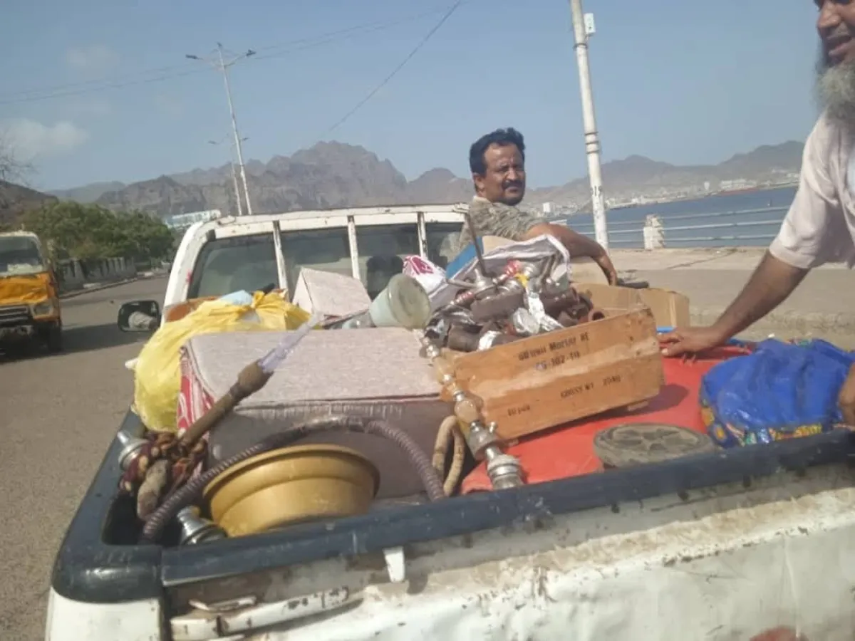 بتوجيهات المحافظ عبدالرحمن شيخ .. حملة ميدانية واسعة لإزالة العشوائيات وضبط الشيش في كورنيشات خورمكسر