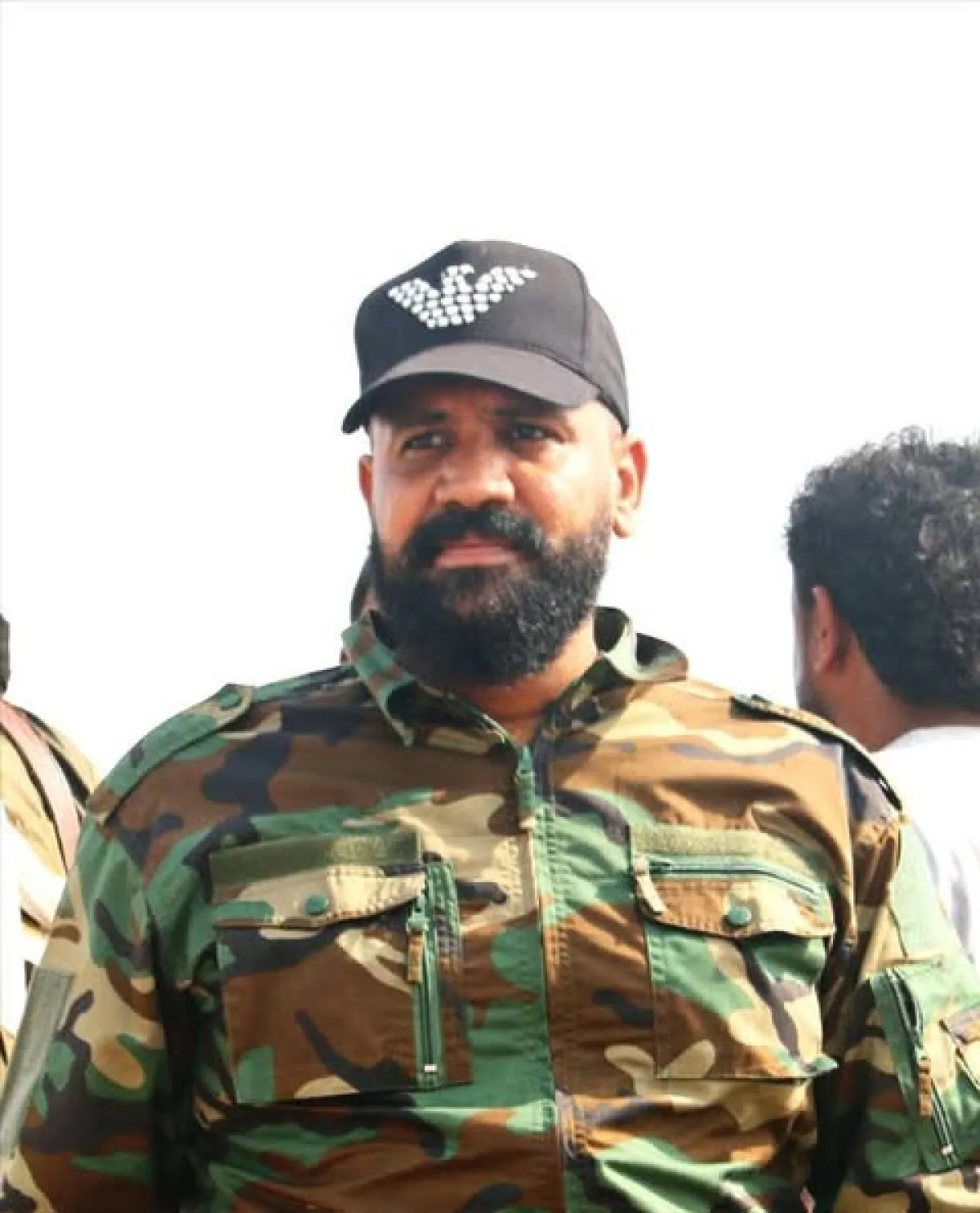 أحمد غانم يهنئ اليمنيين بعيد الأضحى ويؤكد استمرار صمود التهاميين في الجبهات