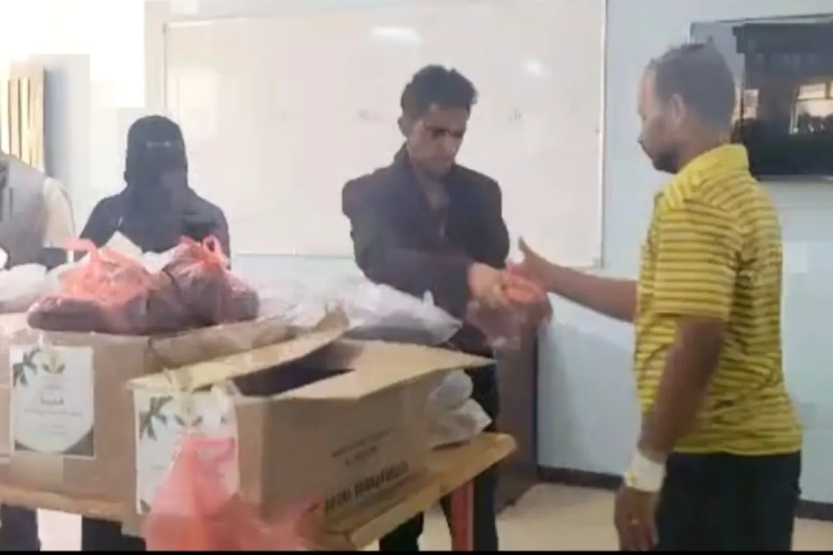 مبادرة "جبر الخواطر الإنسانية" توزع كسوة العيد لفئة الصم في العاصمة عدن
