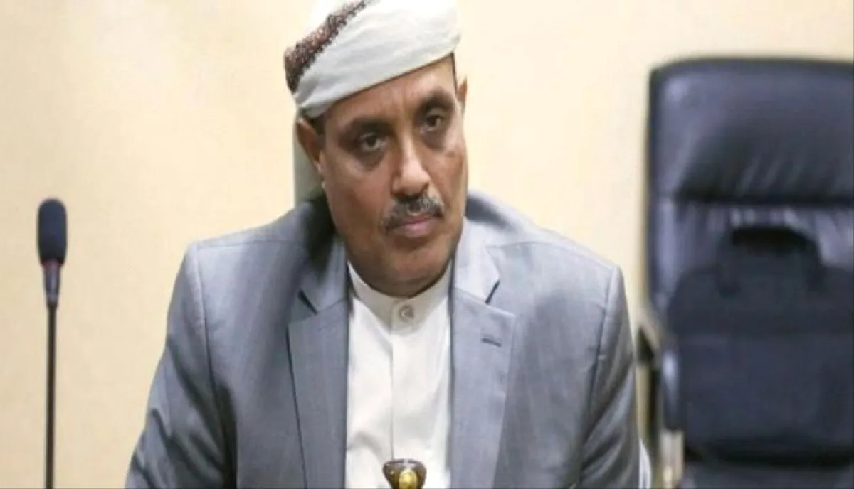 بلا مال ولا نفوذ.. كيف تحوّل القيادي الحوثي سلطان السامعي إلى مجرد ديكور في مجلس الانقلاب؟
