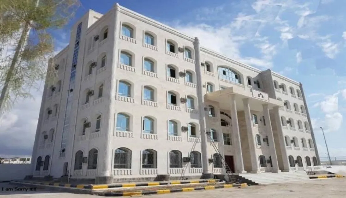 النيابة العامة تتخذ إجراءات قانونية بشأن قضايا تتعلق بالابتزاز الإلكتروني واختراق الهواتف المحمولة