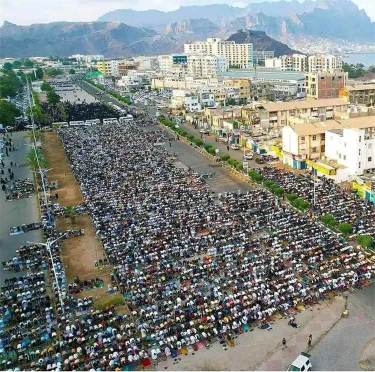 خطباء العيد في عدن يخصصون جانباً من خطب الأضحى للحديث عن قضايا الاعتداءات الأخيرة على الأطفال