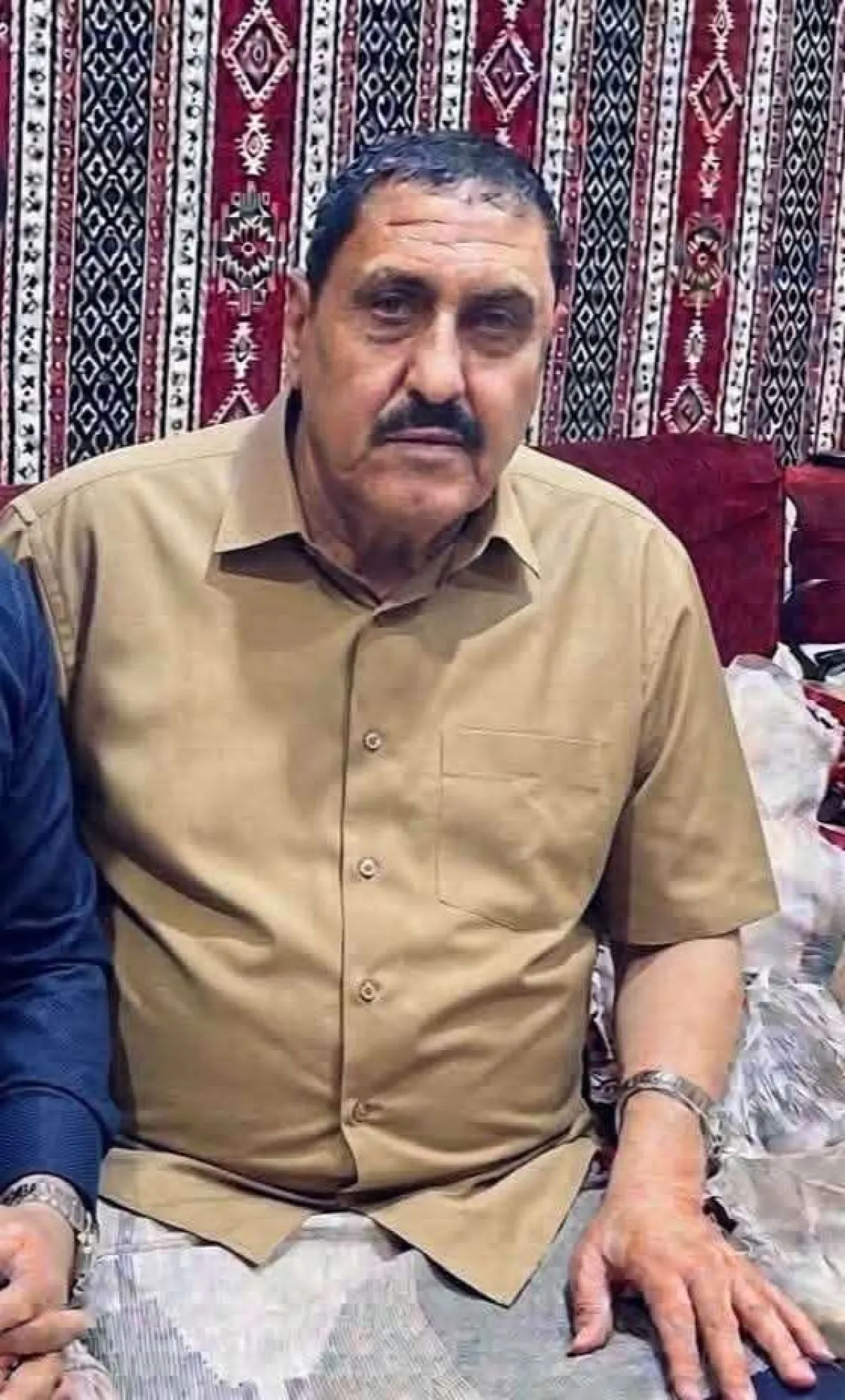 المحامي نزار سرارو يطالب مدير أمن عدن بتسليم سيارات محتجزة