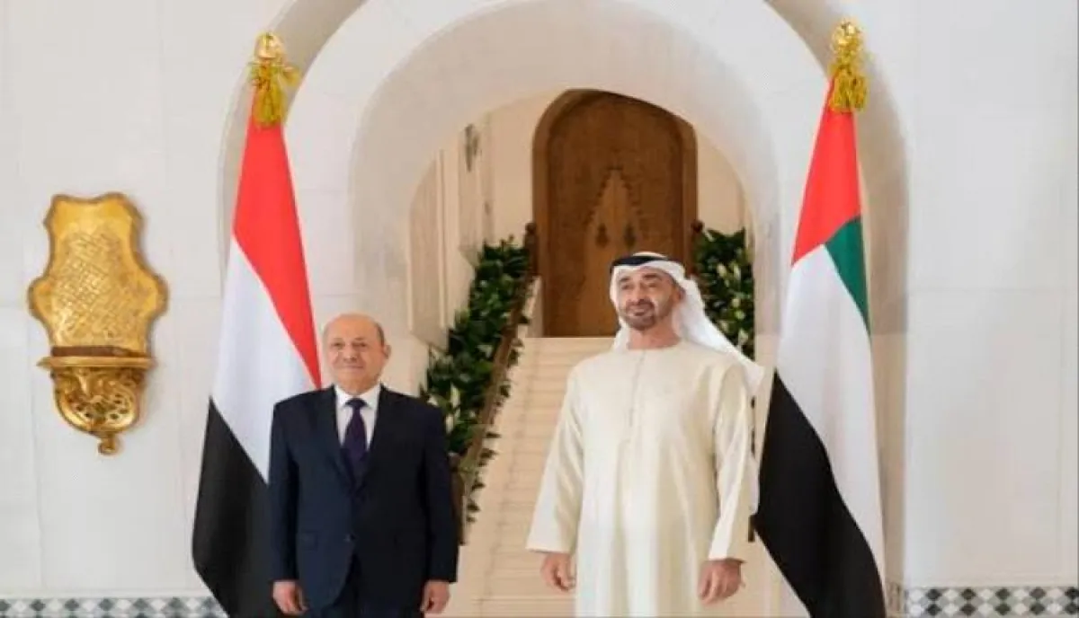 رئيس مجلس القيادة يهنئ رئيس دولة الإمارات بعيد الأضحى المبارك