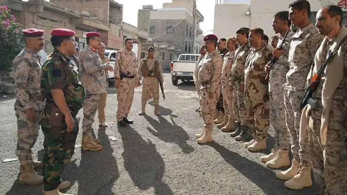 المجيدي يشيد بصمود المقاتلين في جبهات تعز ويؤكد أهمية رفع الجاهزية القتالية