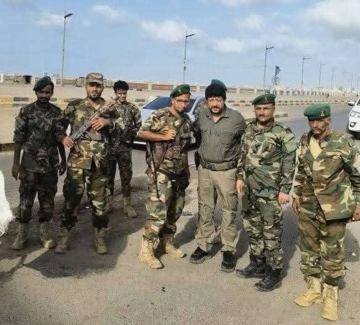 العقيد السرحي يشرف ميدانياً على انتشار القوات الأمنية بعدن في العيد