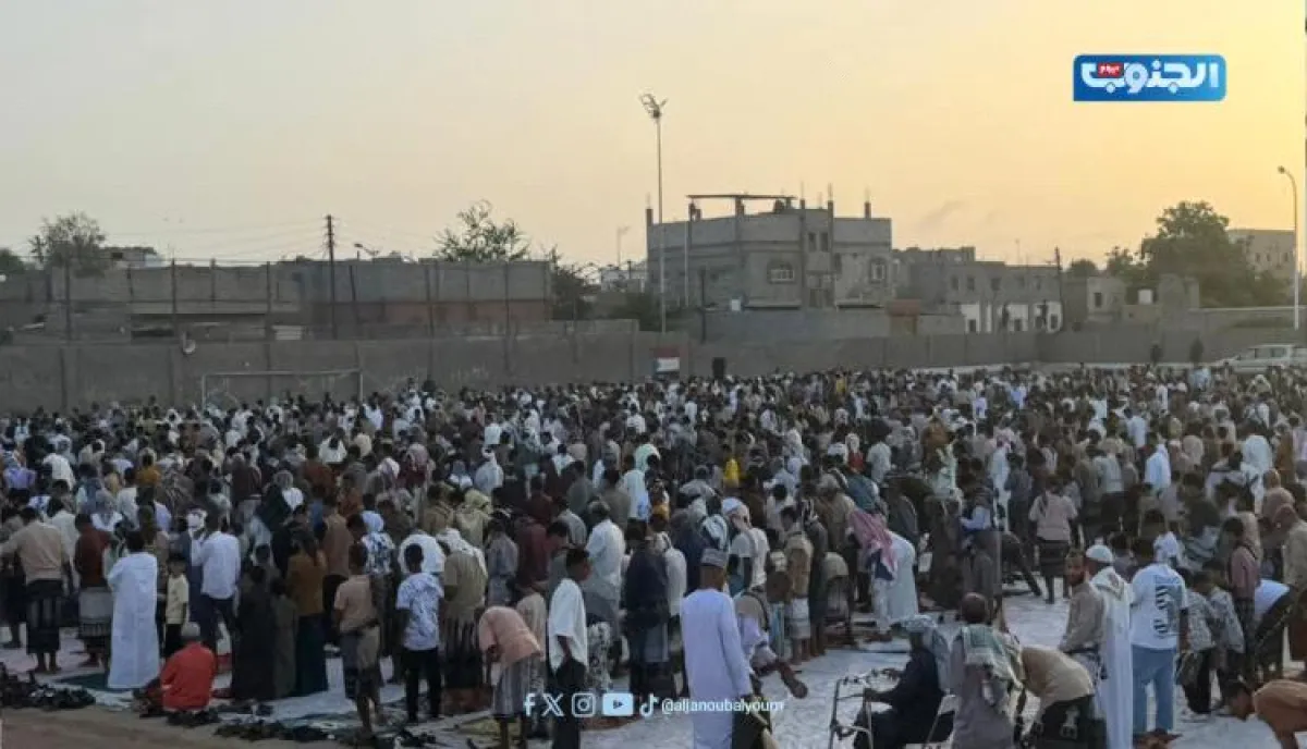 في أجواء إيمانية مهيبة.. أبناء أبين يؤدون صلاة عيد الأضحى بزنجبار وخطيب العيد يدعو للحفاظ على الأمن وإصلاح ذات البين