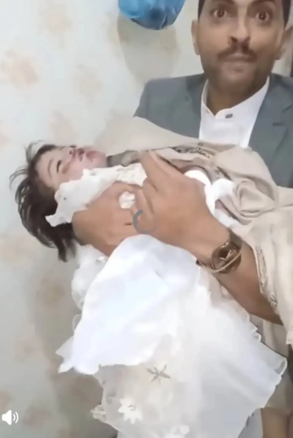 وفاة طفلة في مستشفى بعمران تشعل موجة غضب وتكشف أزمة صحية