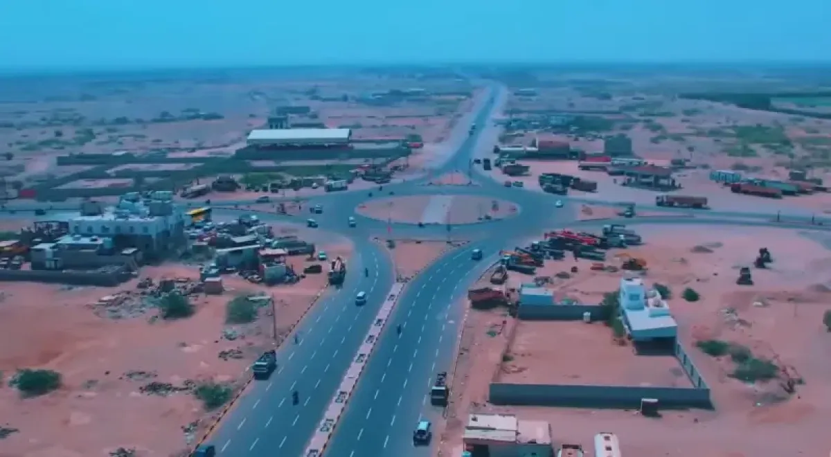 المكتب السياسي يقيم مجلس عزاء بالمخا في وفاة الرئيس هادي