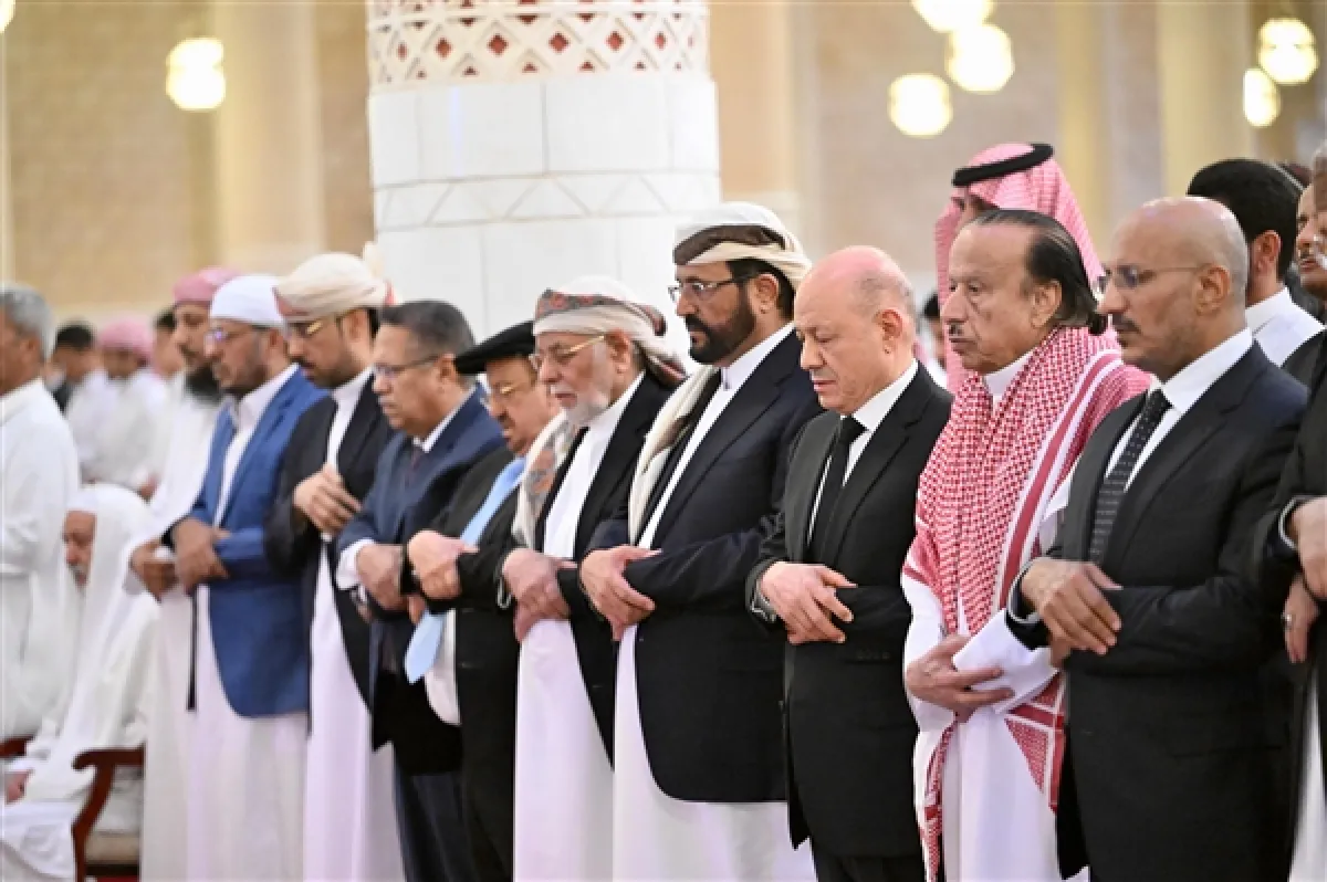 بحضور قيادات الدولة.. تشيع مهيب لجثمان فقيد اليمن الرئيس السابق المناضل عبدربه منصور هادي