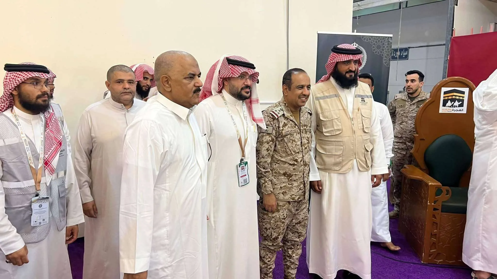 صورة واحدة أنهت الجدل.. ماذا حدث لوزير الدفاع السابق محسن الداعري؟