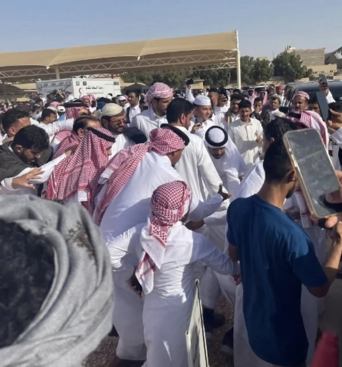مراسم رسمية وشعبية تشيع الرئيس هادي في الرياض