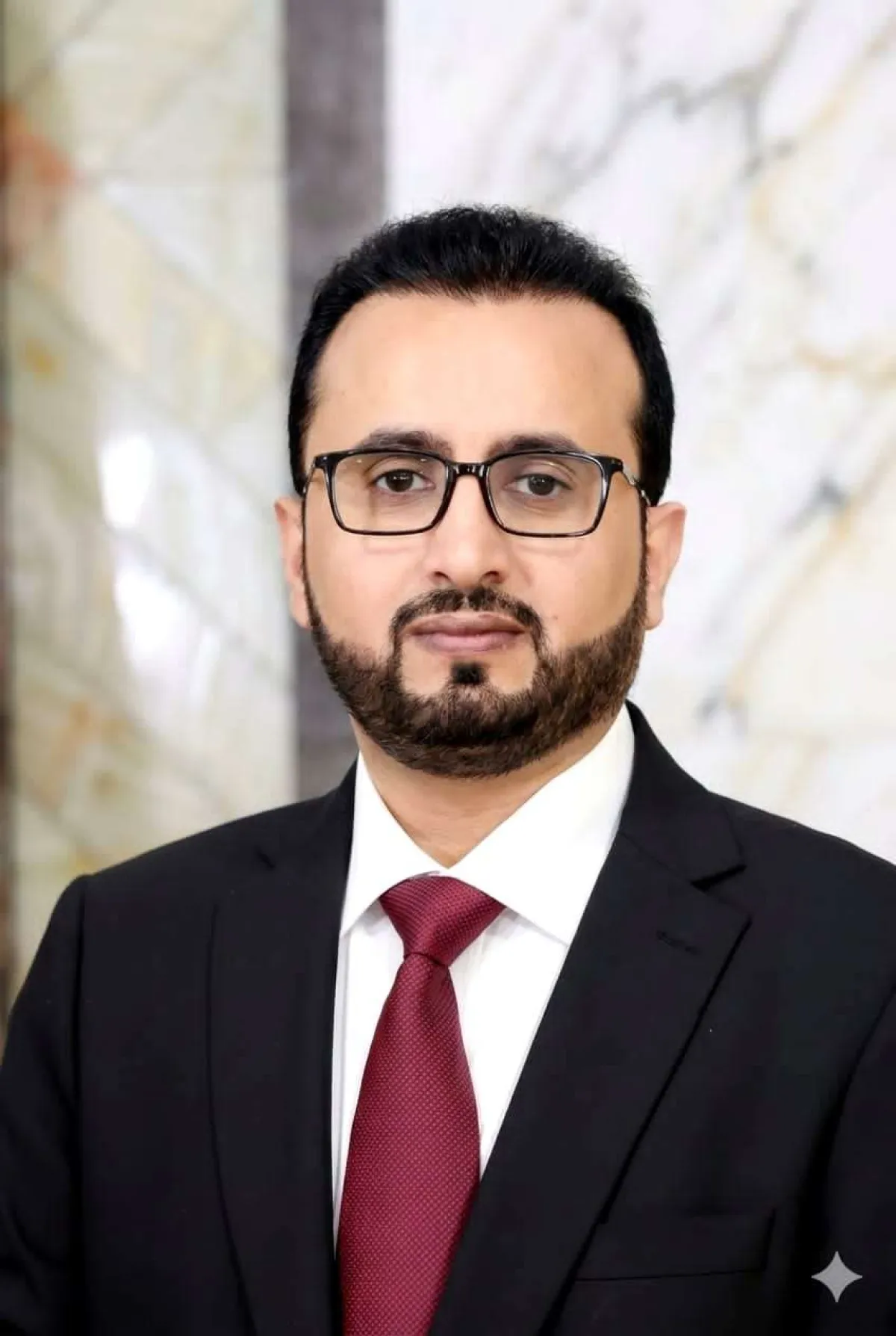وزير الخدمة المدنية والتأمينات يعزي بوفاة الرئيس السابق المشير عبدربه منصور هادي
