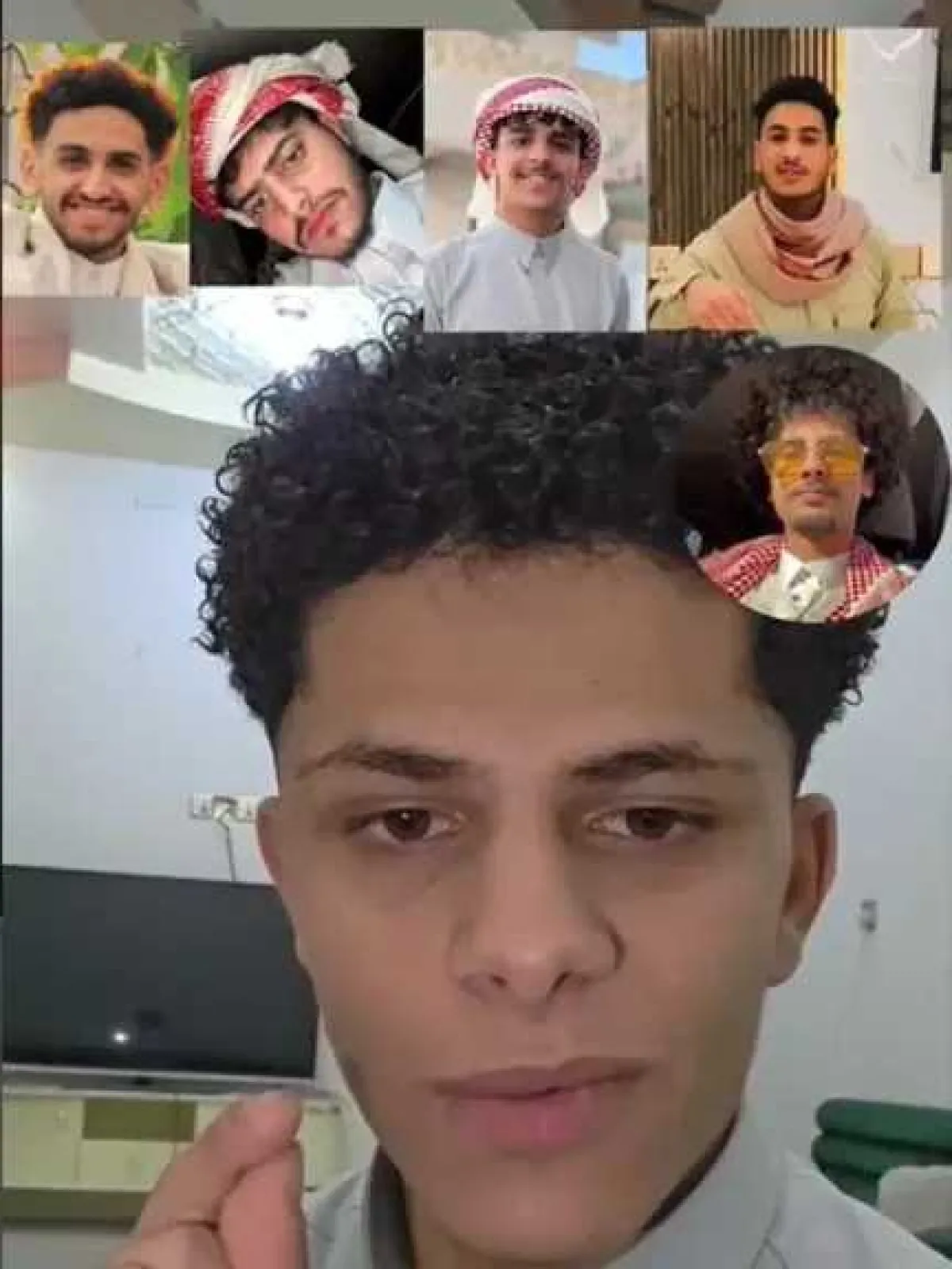صانع محتوى يمني ينجو بأعجوبة من محاولة تصفية على يد أصدقائه بصنعاء - [فيديو]