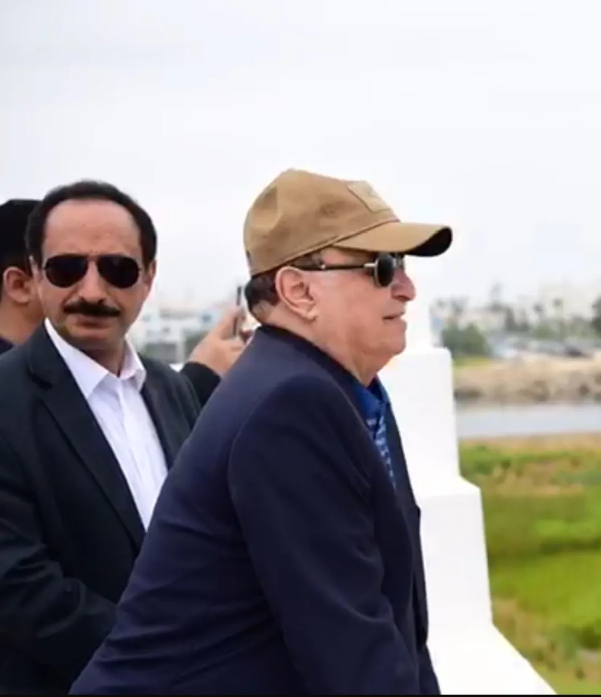 رحل الرئيس عبدربه منصور هادي بهدوء… كما كان يحب أن يعيش بعيداً عن الضجيج
